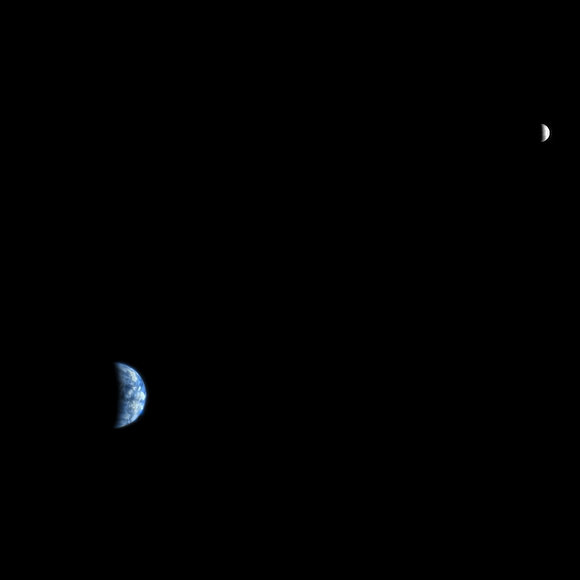 Earth/Moon System seen from Mars. Credit: NASA/JPL/University of Arizona