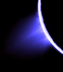 The plumes on Enceladus. Image credit: NASA/JPL/SSI