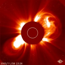 sun-cme-8nov2004-2326-g3-trace-250x250.jpg