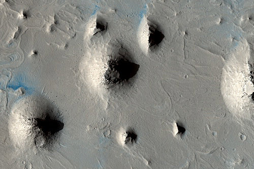 Arabia Terra, a possible MSL landing site on Mars.  Credit: NASA/JPL/HiRISE team