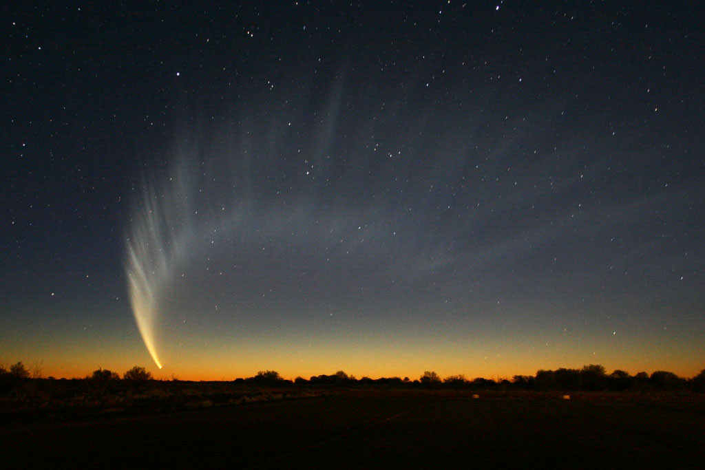 Image #2 of Comet McNaught (Astrophotos from the 