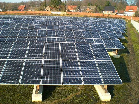 Residential solar panels in Germany. Credit: Wikimedia Commons/ Sideka Solartechnik.