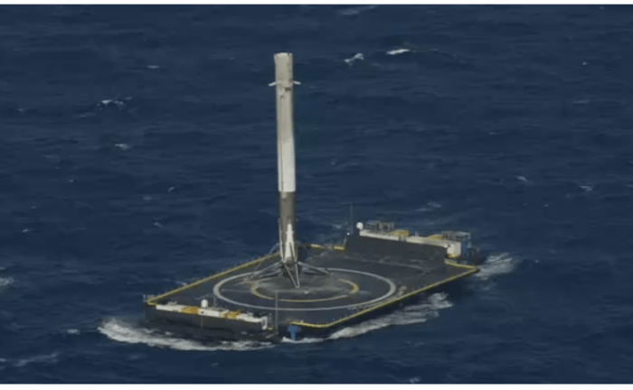SpaceX achieved a major milestone earlier today as its Falcon 9 rocket achieved a soft landing at sea. Credit: SpaceX