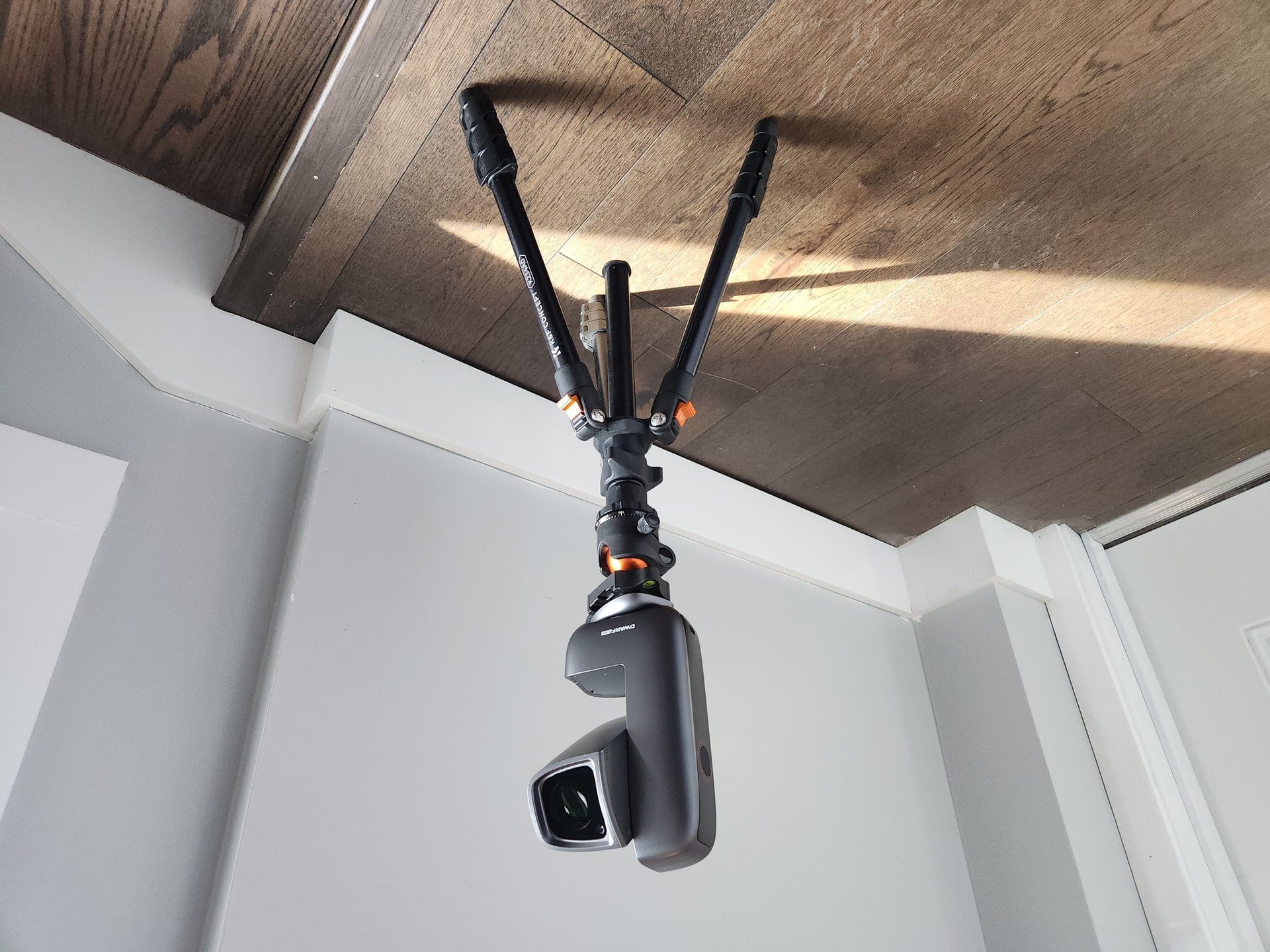 A tripod-mounted Dwarf Mini, ready for travel. Credit: Dave Dickinson