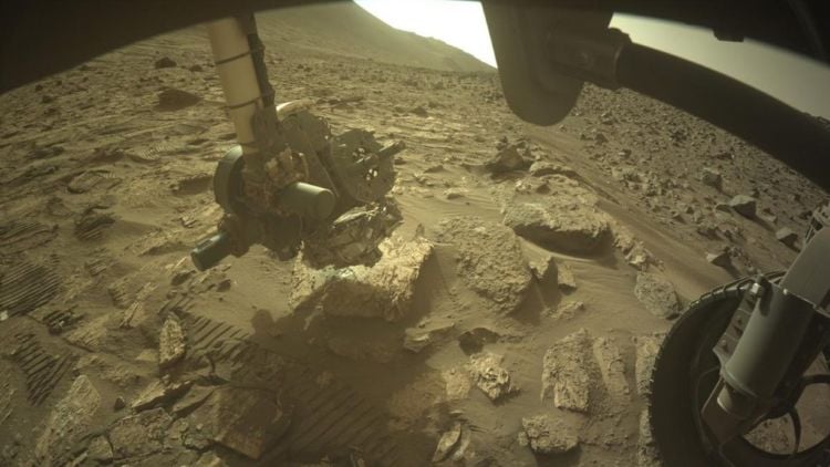 Ancient Martian River Channel Yields Complex Organics