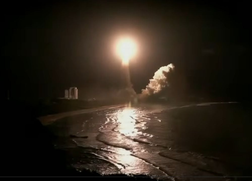 JAXA's Martian Moons eXploration Mission is on its Way to Mars and Phobos