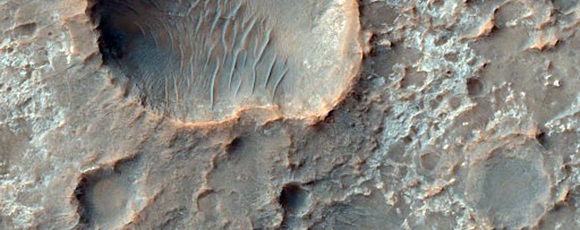 Tiny Salt Crevices Could Act As Miniature "Greenhouses" For Martian Microbes