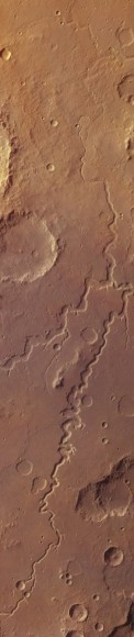 Junction of the Nanedi valleys in the Xanthe highlands on Mars. Credit: ESA/DLR/FU Berlin (G. Neukum).