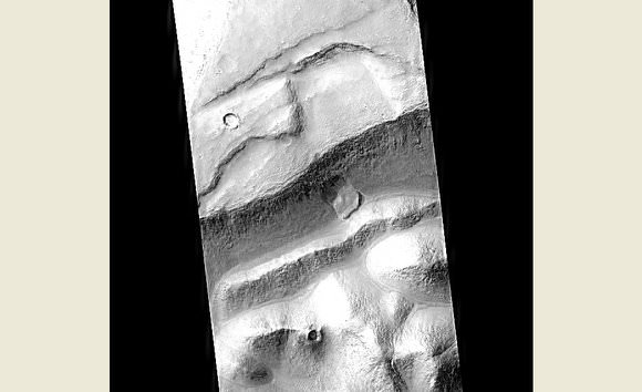 HiRISE original image. Credit: NASA/JPL/U of AZ