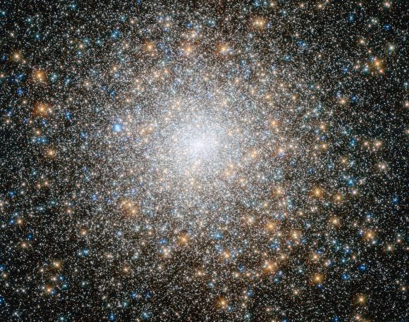 The globular cluster known as Messier 15, located some 35 000 light-years away in the Pegasus constellation. Credit: Mount Lemmon SkyCenter/University of Arizona
