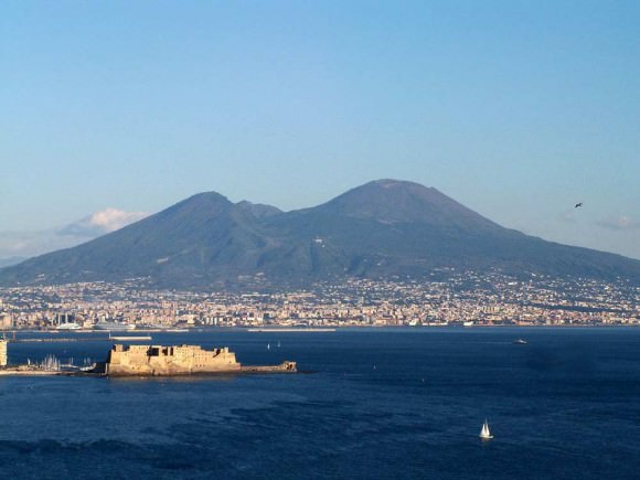 The area around the Vesuvius volcano is now densely populated. Credit: Wikipedia Commons/Jeffmatt