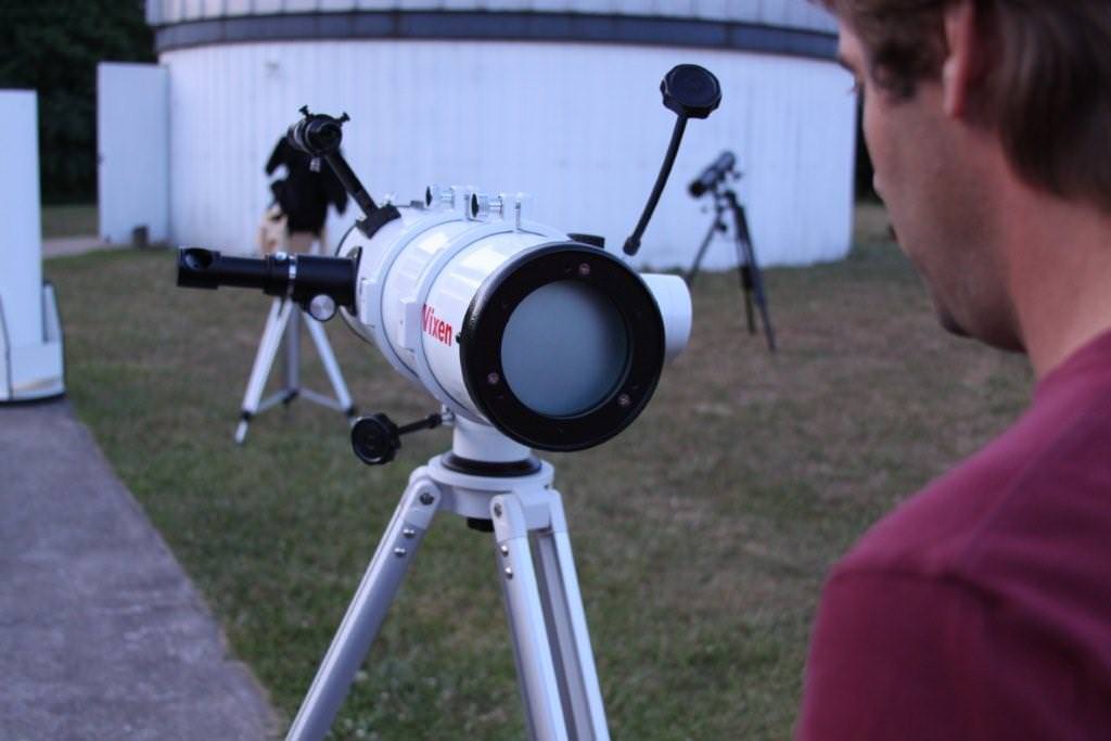 Vixen R130Sf Newtonian Reflector Telescope and PortaMount II 