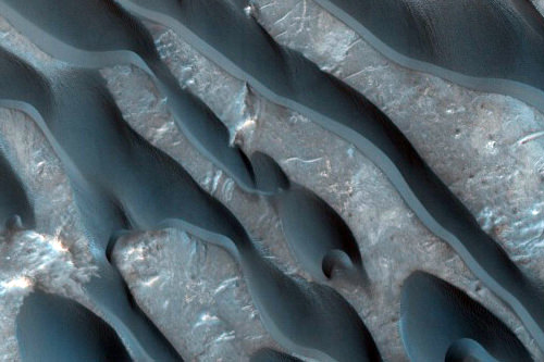 More Martian dunes from HiRISE.