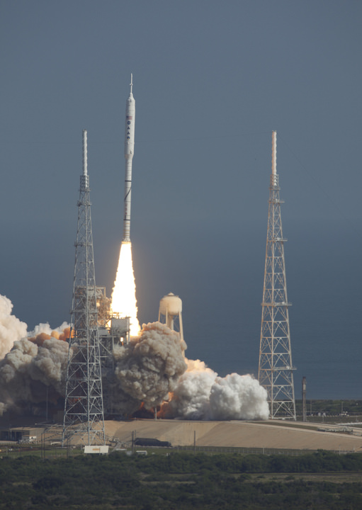 Another view of the launch.  Credit: NASA/ Scott Andrews