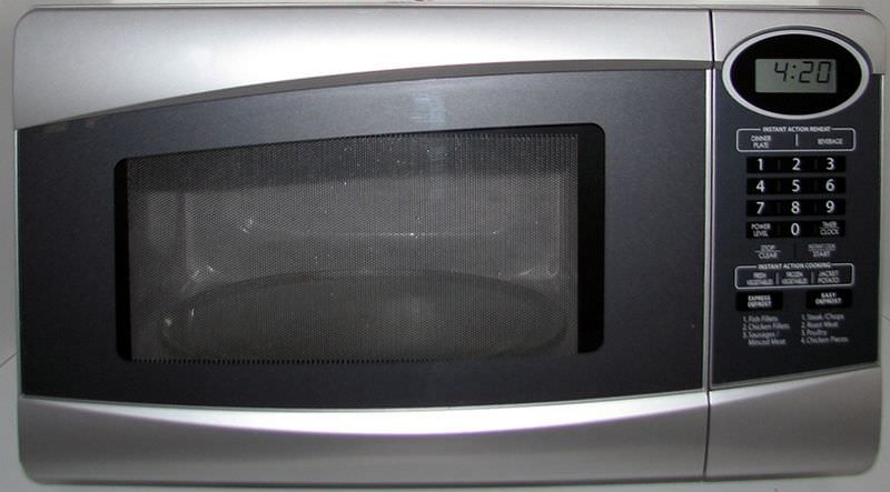 How Do Microwaves Work
