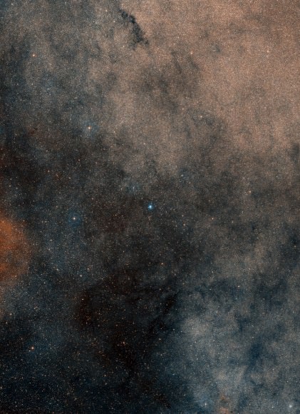 Dust around Terzan 5. Credit: ESO
