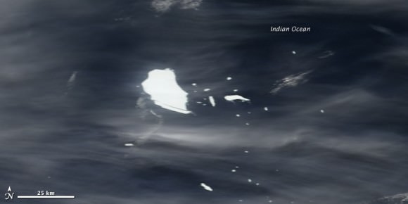 Iceberg B17-B Adrift Off the Southwestern Coast of Australia  as seen on Nov. 29, 2009. Credit: NASA Earth Observatory