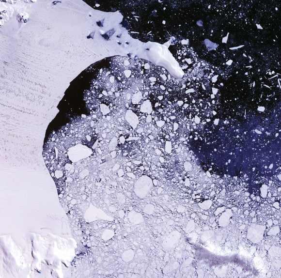 Larsen Ice Shelf, Antartica