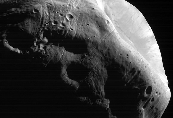 Phobos' Stickney Crater