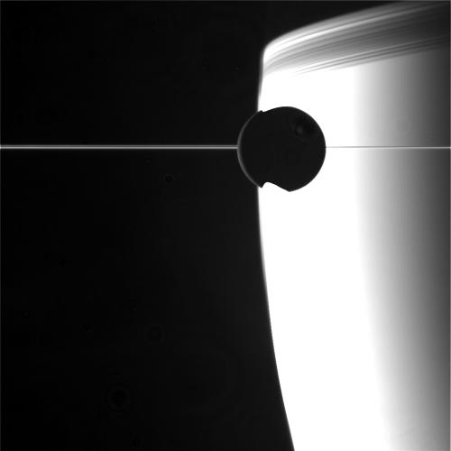 Raw image from Cassini on May 18.  Credit: NASA/JPL/SSI