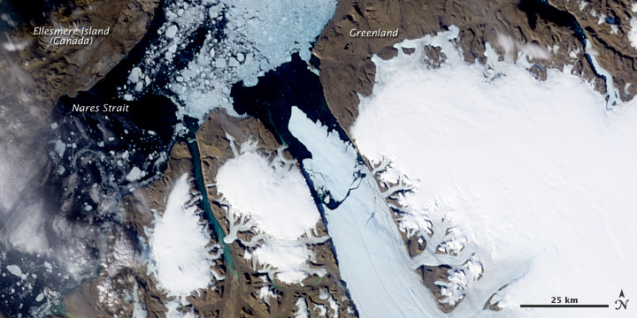 Enormous chuck of ice breaks off the Petermann Glacier in Greenland. Credit: NASA.