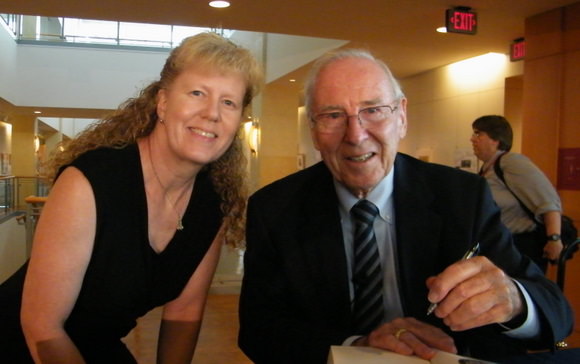 Nancy Atkinson with Jim Lovell in 2010 at the Abraham Lincoln Presidential Museum. 
