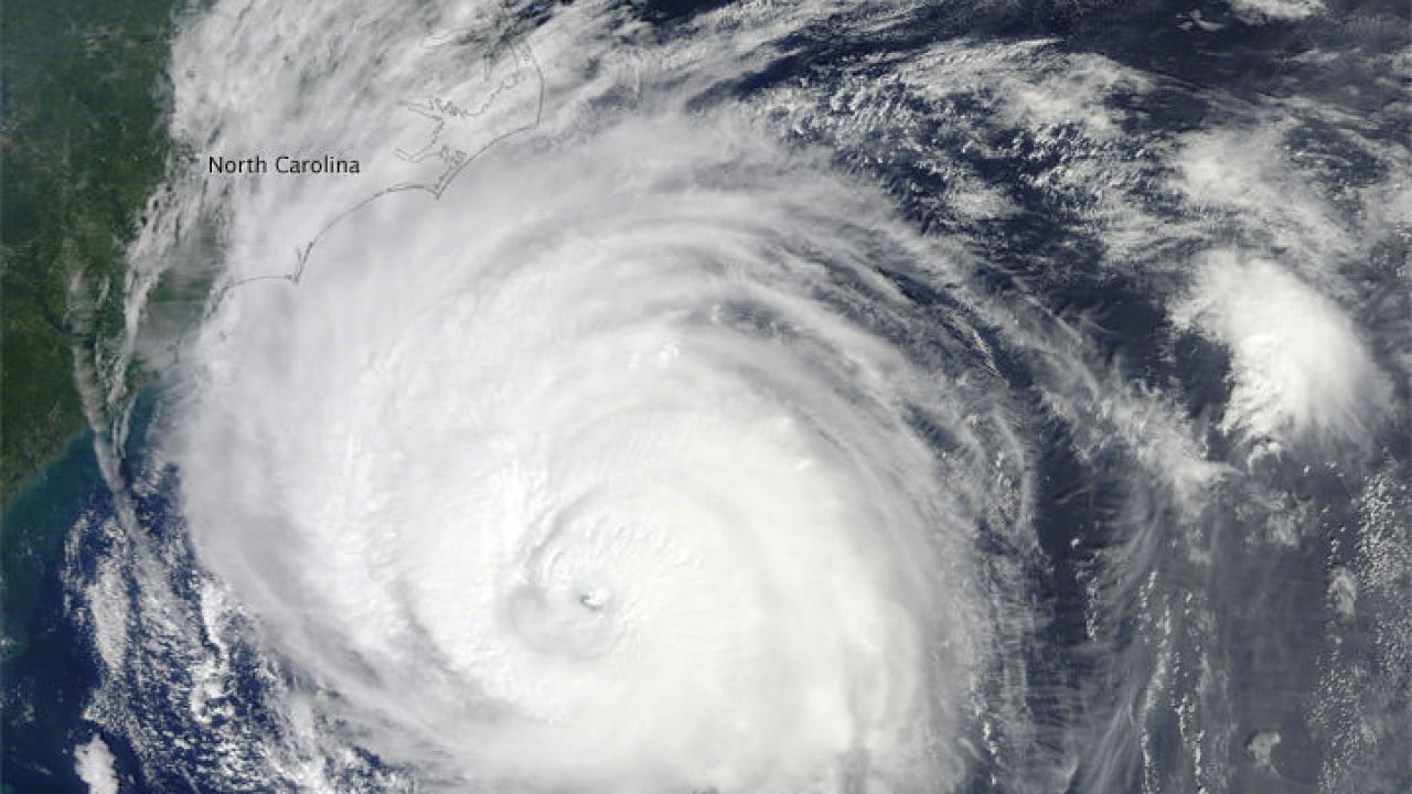 Photo: Inside the Eye of Hurricane Earl - SpaceRef