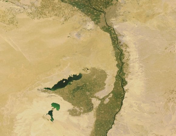 Lake Moeris and Faiyum Oasis, as seen from space, south-west of the Nile Delta and Cairo. Credit: Earth Snapshot
