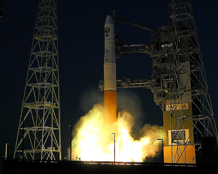 Spectacular Sunset Launch of new US Spy Satellite - Universe Today