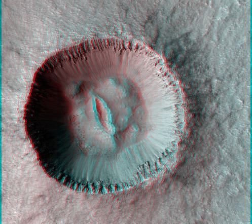 Fresh 4-Kilometer Rayed Crater Northeast of Chimbote Crater. Credit: NASA/JPL/University of Arizona.