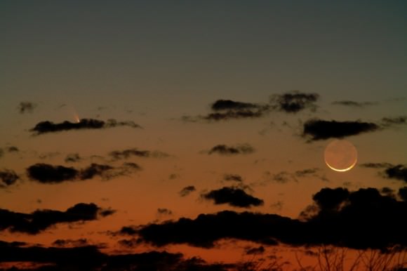 Comet PANSTARRS and the very young Moon, seen in Salem, Missouri. Credit and copyright: Joe Shuster, Lake County Astronomical Society.