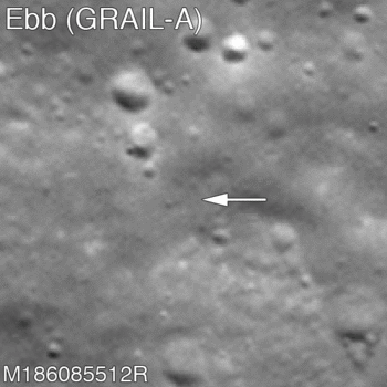 GRAIL A site seen before and after the impact event. Crater center is located at 75.609°N, 333.407°E/ Credit: NASA/GSFC/Arizona State University.
