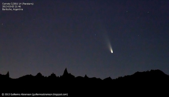 Comet PANSTARRS sets behind Mt. Cathedral, in Bariloche, Argentina. Credit and copyright: Guillermo Abramson.