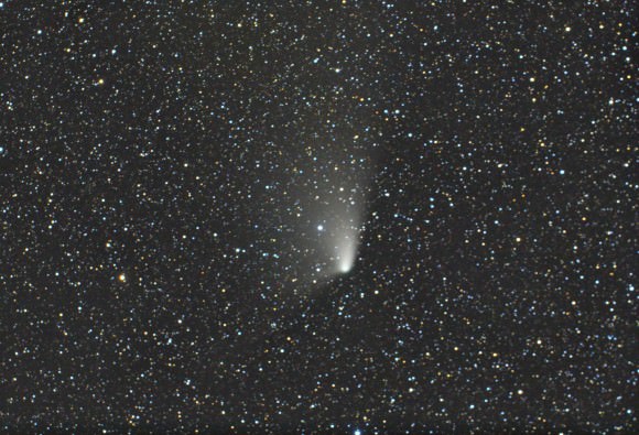 Comet C.2011 L4 (PANSTARRS) on April 15, 2013. A 5 minute exposure with a Zeiss 80mm astrograph with DSLR camera. Credit and copyright: Chris Schur.