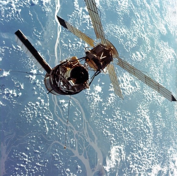 Skylab 3 crew photographs Skylab space station with dramatic Earth backdrop during rendezvous and docking maneuvers in 1973.  Credit: NASA