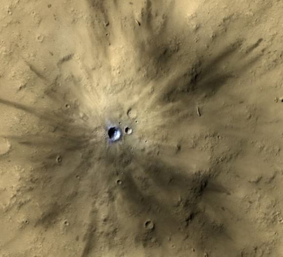 One of many fresh impact craters spotted by the UA-led HiRISE camera, orbiting the Red Planet on board NASA's Mars Reconnaissance Orbiter since 2006. (Photo: NASA/JPL-Caltech/MSSS/UA).