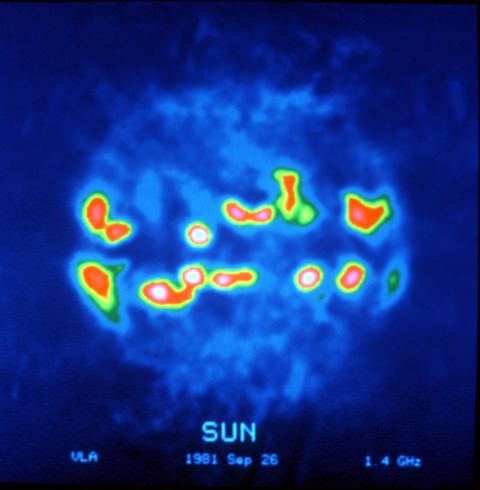 Sun as it would look in the radio portion of the spectrum at a frequency of 1.4 gigahertz (GHz). Credit: NRAO