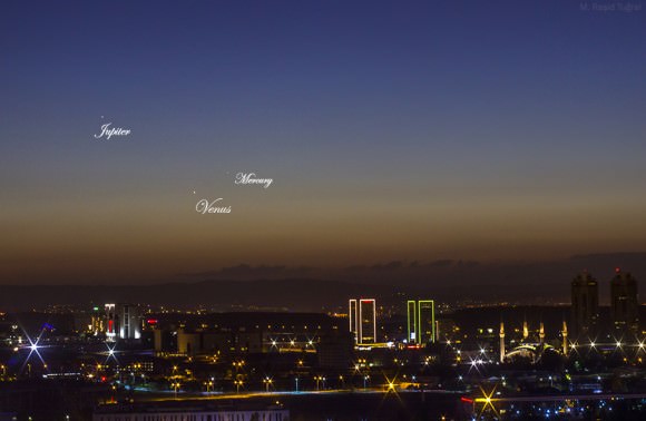 A view of the planetary conjunction on May 24, 2013, as see from the Middle East Technical Universty in Ankara, Turkey. Credit and copyright:  M. Rasid Tugral.