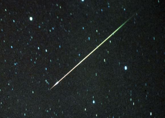 Most meteors are comet dust striking at the atmosphere at speeds so high, they vaporiz in a blaze of light. This is a meteor from the Leonid shower in 2001. Credit: Bob King