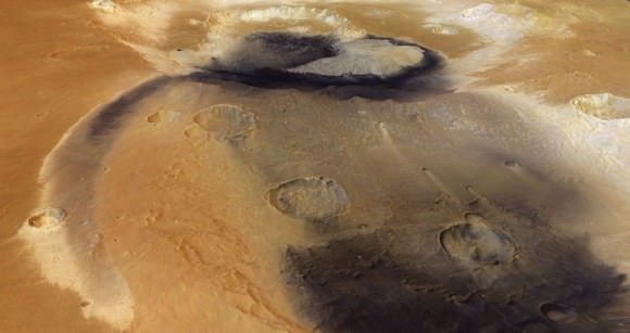 This view of Becquerel Crater on Mars shows the effects of wind on the Red Planet. Credit: ESA/DLR/FU Berlin (G. Neukum)