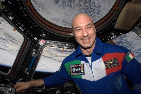 "Impossible not to smile with such a view!" European Space Agency astronaut Luca Parmitano, Oct. 16, 2013.
