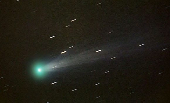 Spectacular photo of Comet ISON taken this morning Nov. 15 from Charleston, Rhode Island, USA showing the recent outburst. Click to enlarge. Credit: Scott MacNeill