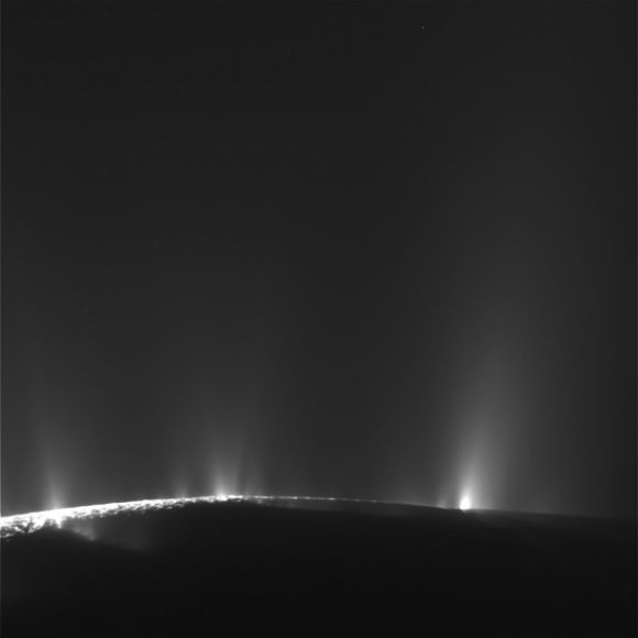Cassini image of ice geysers on Enceladus (NASA/JPL/SSI)