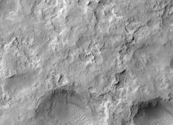 Can you spot the Curiosity rover from orbit? Credit: NASA/JPL/University of Arizona. 