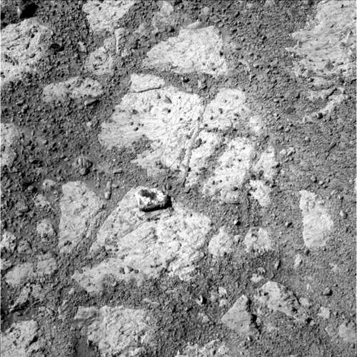 Image of same area on Sol 3540 where the 'jelly donut' rock appears. Click to see original. Credit: NASA/JPL.