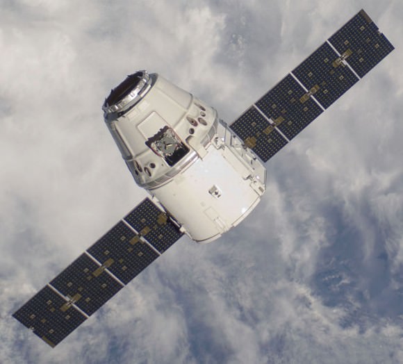 The SpaceX Dragon capsule on approach to the ISS during the COTS 2 mission. Credit: NASA. 