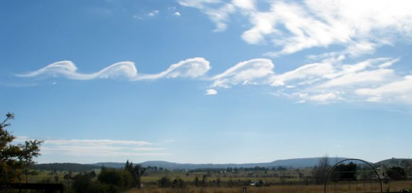 Wave clouds forming over Mount Duval, Australia from a Kelvin-Helmholtz Instability. Credit: GRAHAMUK / English language Wikipedia