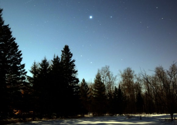 For skywatchers at mid-northern latitudes, Sirius is the bright, often flashing star in the southern sky at nightfall. Credit: Bob King