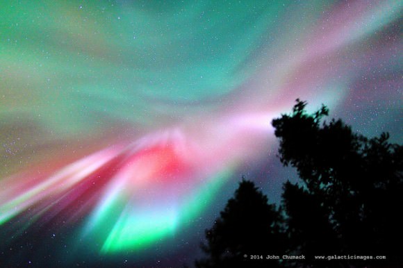 Another image of the Aurora Borealis coronal display near Fairbanks Alaska, on March 25, 2014. Credit and copyright: John Chumack.