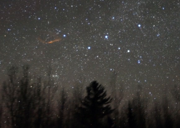 2.5 minute time exposure showing the persistent train left by a near-fireball brightness Camelopardalid meteor. The five bright stars form the familiar 'W' of Cassiopeia. Credit: Bob King
